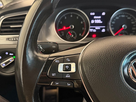Volkswagen Golf Alltrack 27 of 30
