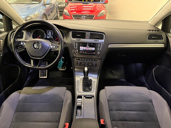 Volkswagen Golf Alltrack 16 of 30
