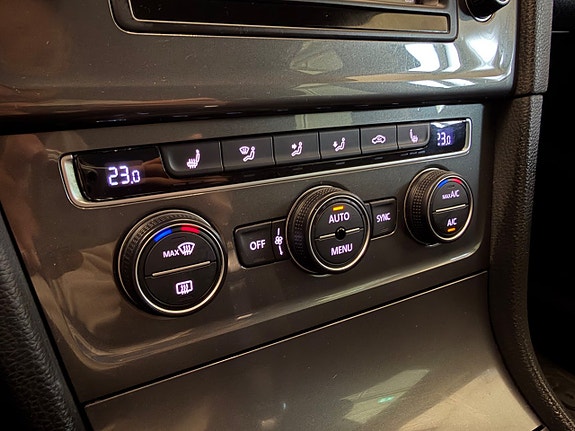 Volkswagen Golf Alltrack 23 of 30