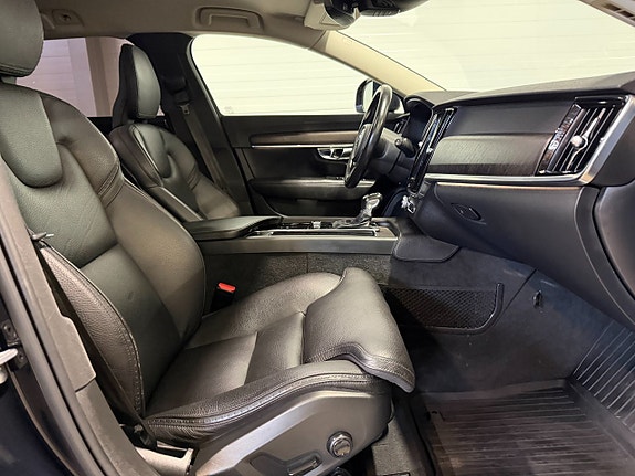 Volvo V90 Cross Country 12 of 21