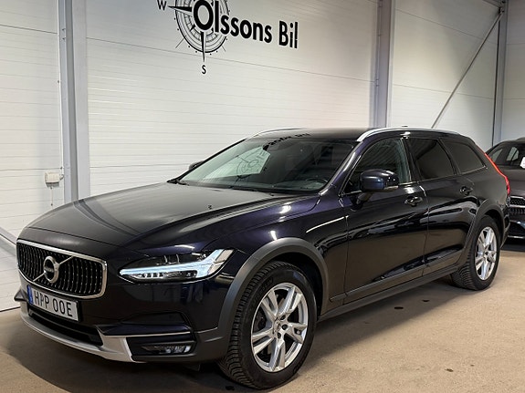 Volvo V90 Cross Country 2 of 21