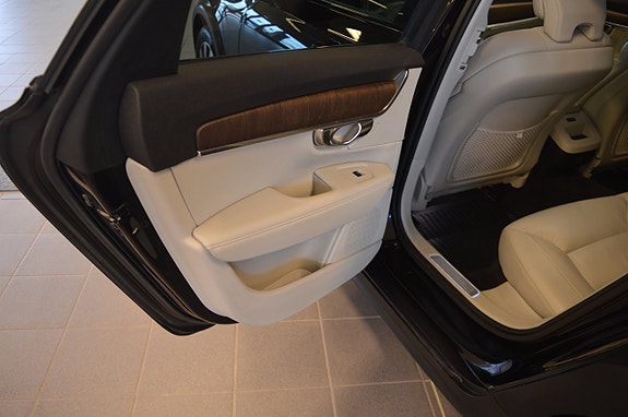 Volvo V90 Cross Country 15 of 18