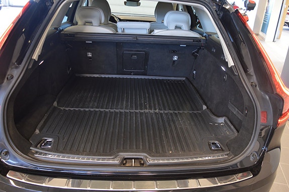 Volvo V90 Cross Country 17 of 18