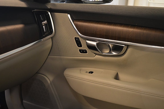 Volvo V90 Cross Country 14 of 18