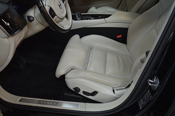 Volvo V90 Cross Country 9 of 18