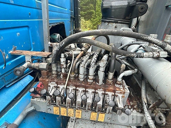 Tippbil med kran SCANIA P93HL 250 4X246 5 of 6
