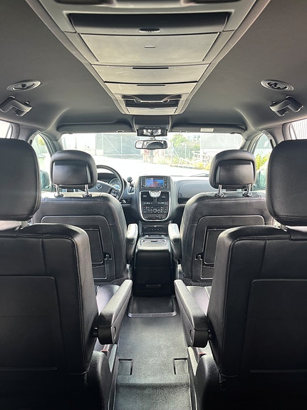 Lancia Voyager 8 of 11
