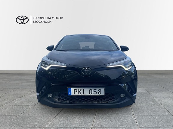 Toyota C-HR 5 of 16