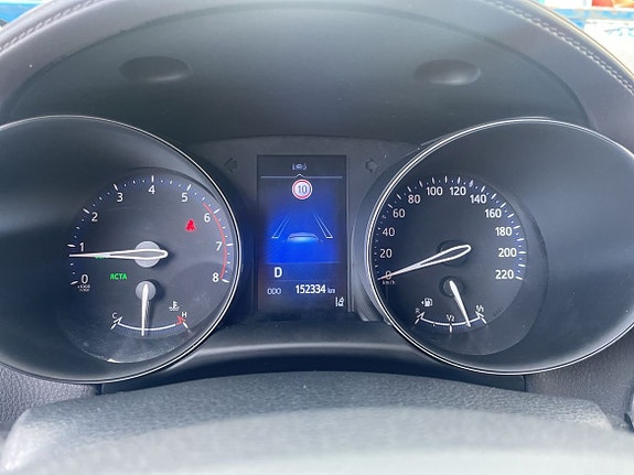 Toyota C-HR 16 of 16