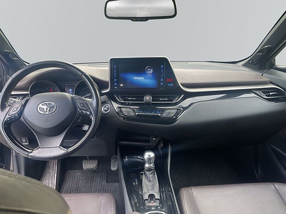 Toyota C-HR 8 of 16