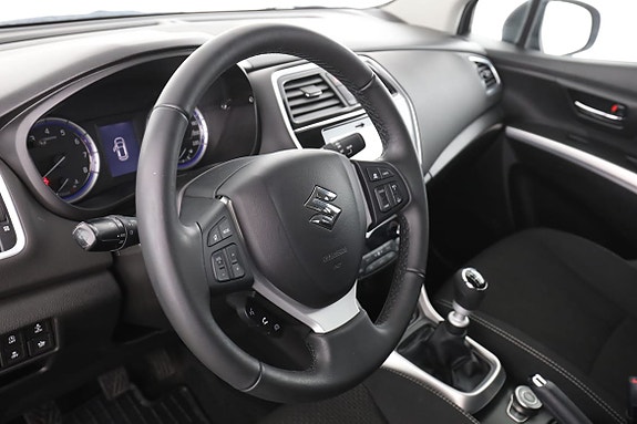 Suzuki SX4 12 of 30