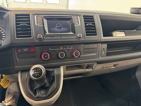 Volkswagen Transporter 9 of 12
