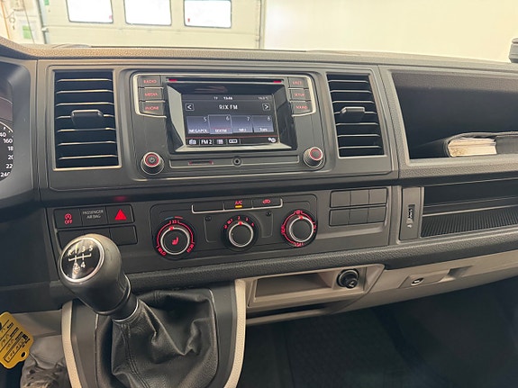 Volkswagen Transporter 10 of 12