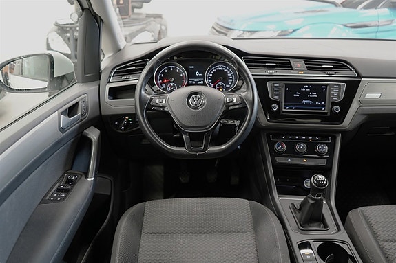 Volkswagen Touran 15 of 24