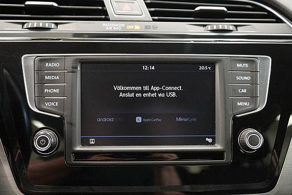 Volkswagen Touran 18 of 24