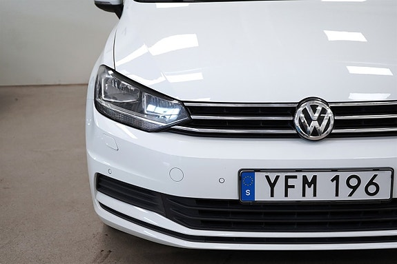 Volkswagen Touran 8 of 24