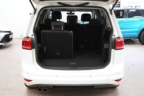 Volkswagen Touran 11 of 24