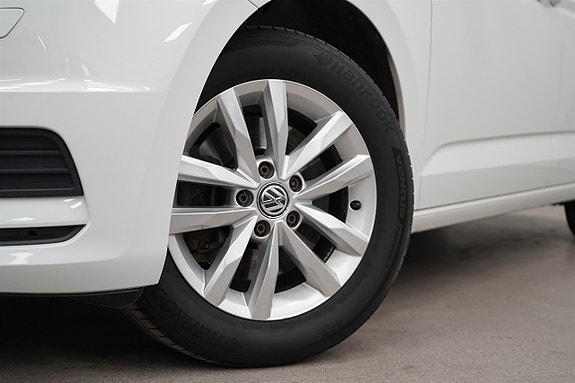 Volkswagen Touran 10 of 24