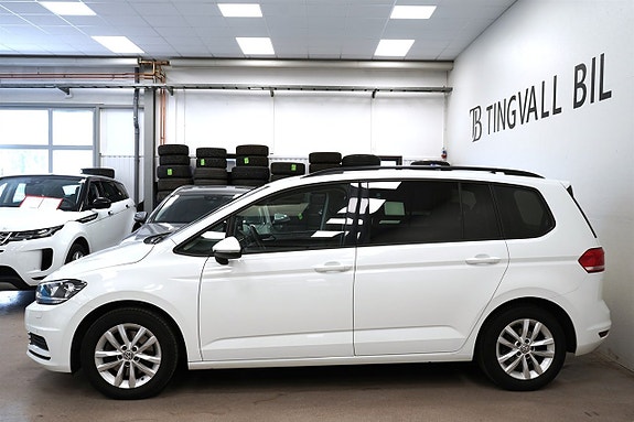 Volkswagen Touran 2 of 24