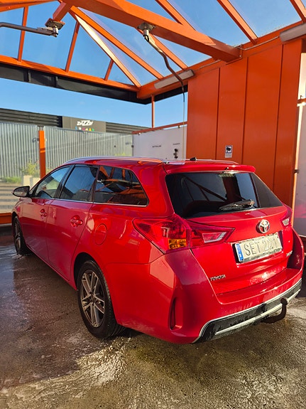 Toyota Auris 3 of 8