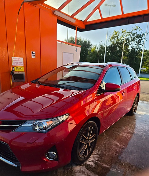 Toyota Auris 4 of 8