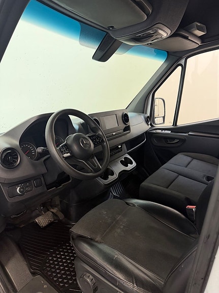 Mercedes-Benz Sprinter 311 10 of 13