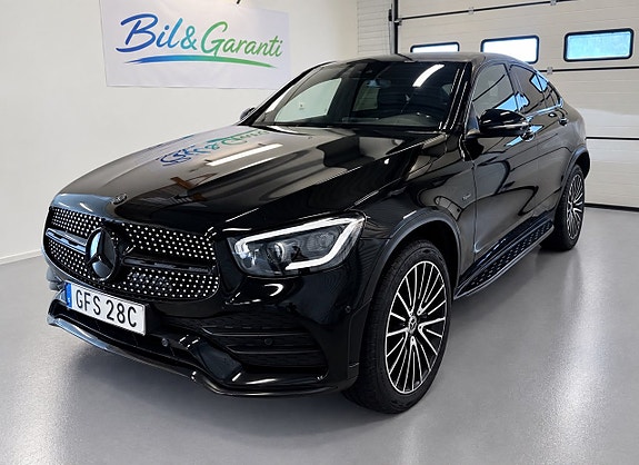 Mercedes-Benz GLC300 de 2 of 13