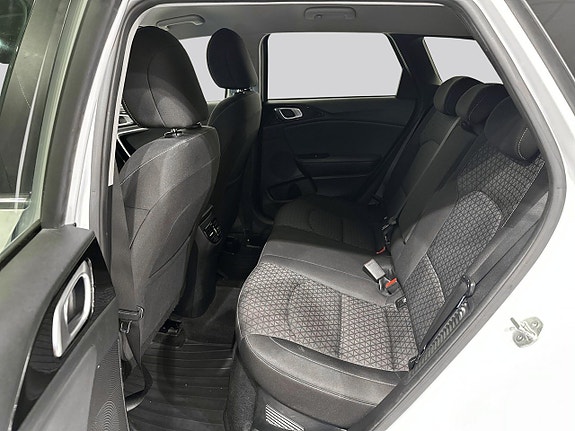 Kia Ceed 9 of 15