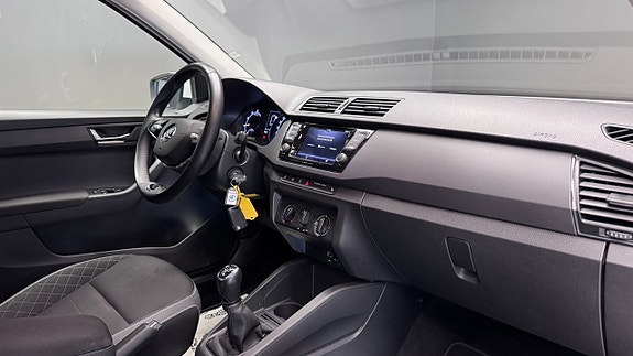 Skoda Fabia 7 of 19