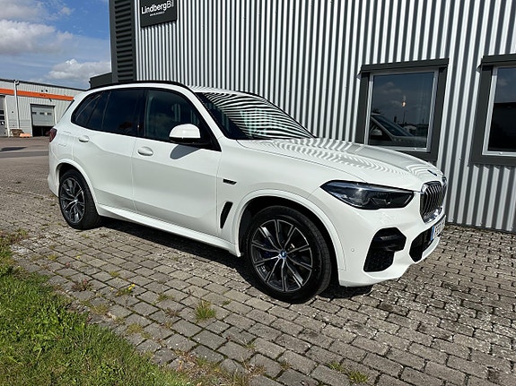 BMW X5 2 of 11