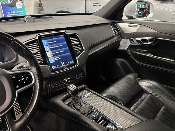 Volvo XC90 24 of 30