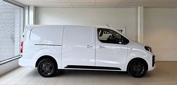 Opel Vivaro 2 of 10