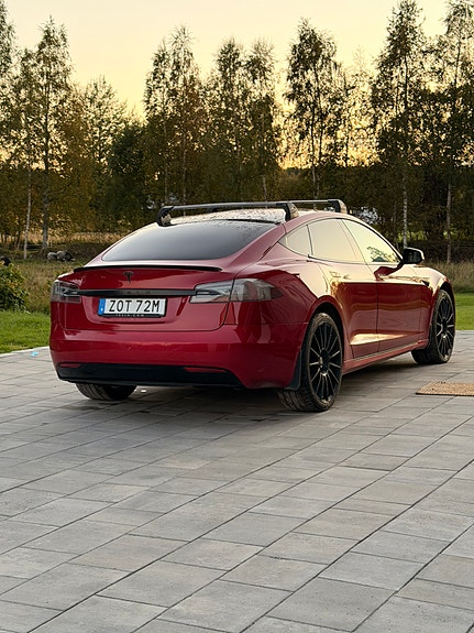 Tesla Model S 6 of 21
