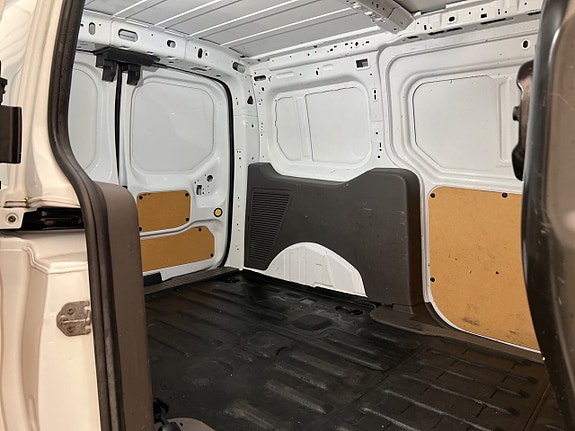 Ford Transit Connect 13 of 30
