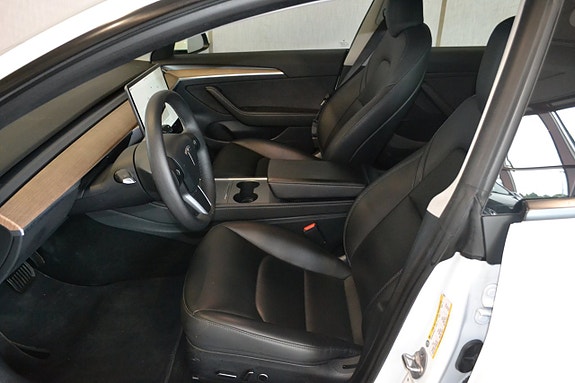 Tesla Model 3 4 of 12