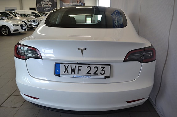 Tesla Model 3 9 of 12