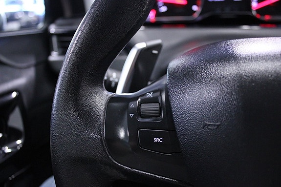 Peugeot 208 25 of 30