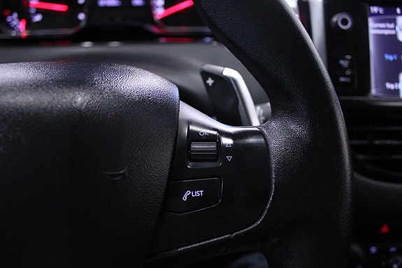 Peugeot 208 24 of 30