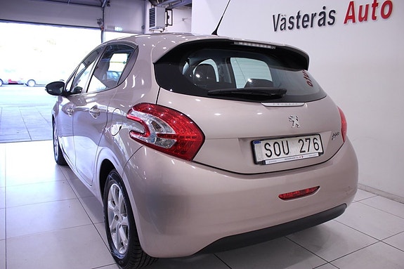 Peugeot 208 7 of 30