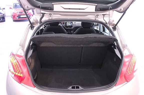 Peugeot 208 19 of 30