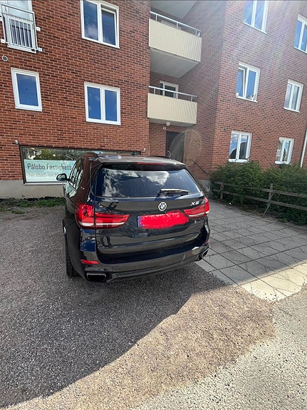 BMW X5 4 of 6