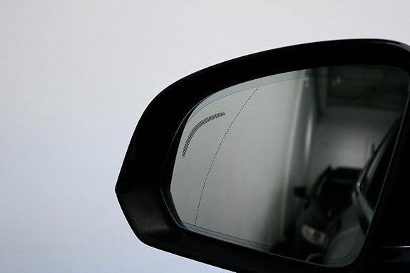 Volvo XC40 23 of 25