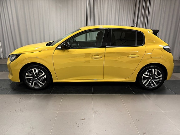 Peugeot 208 2 of 12