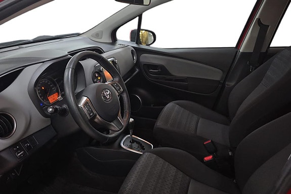 Toyota Yaris 14 of 21