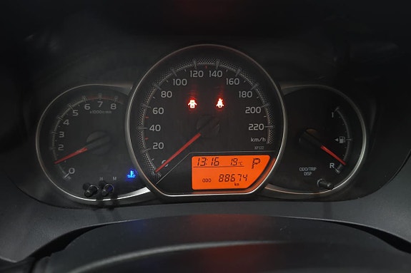 Toyota Yaris 16 of 21