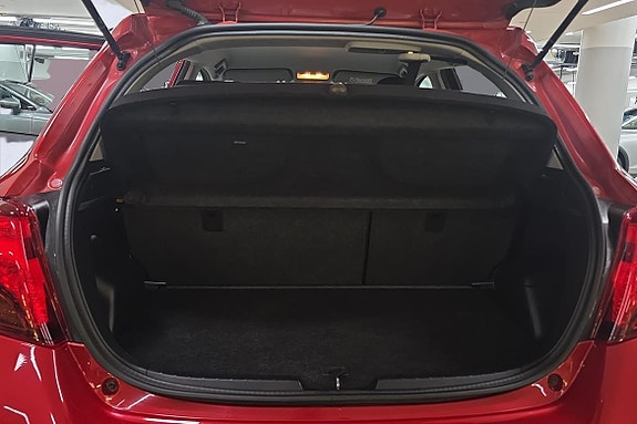 Toyota Yaris 12 of 21