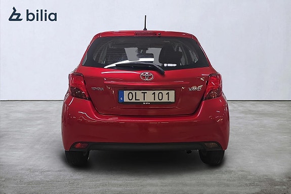 Toyota Yaris 5 of 21