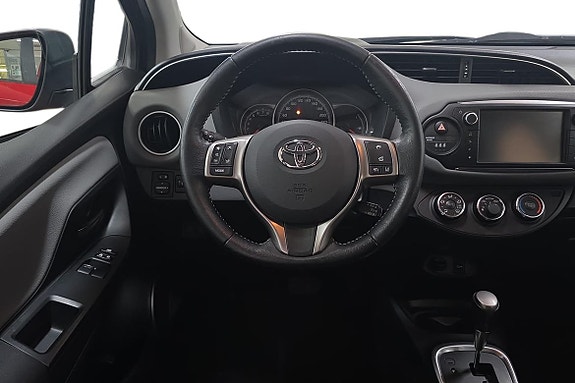 Toyota Yaris 11 of 21