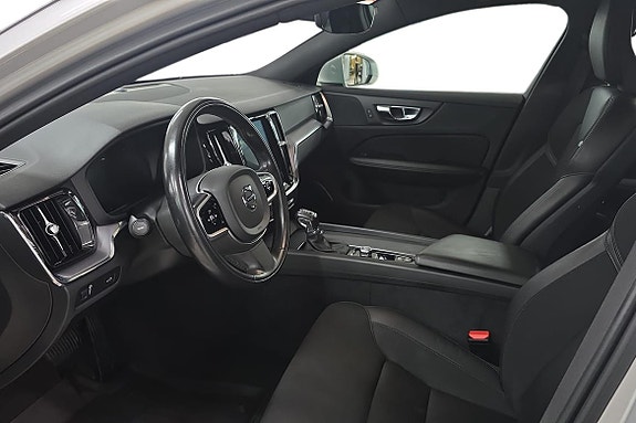 Volvo V60 Cross Country 14 of 22