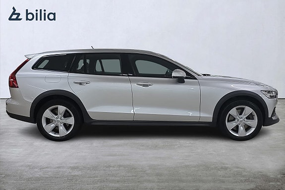 Volvo V60 Cross Country 18 of 22